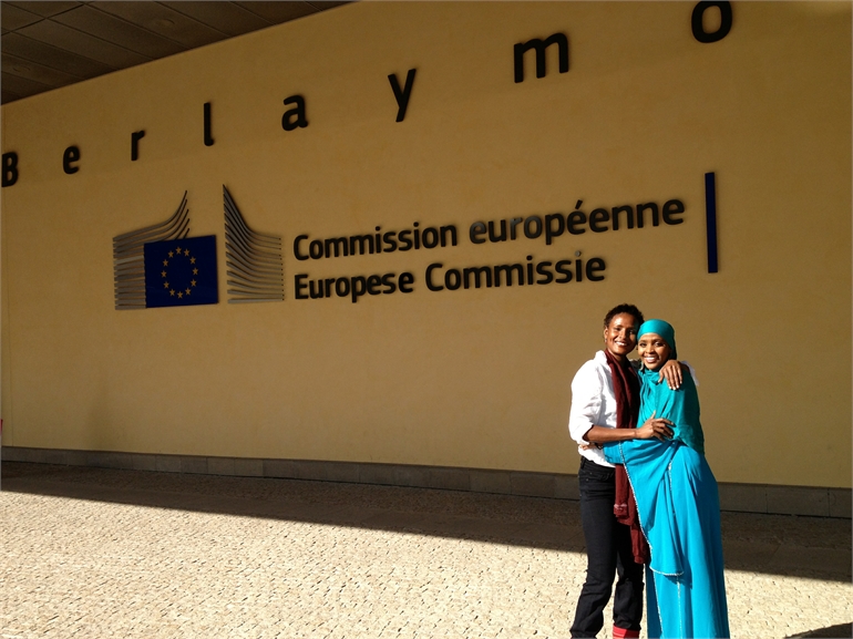 Waris und Ifrah bei der EU in Brüssel 2013
